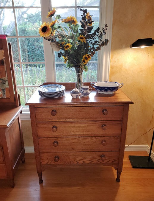 Cute Estate Sale! Last Estate Sale with Great Stuff